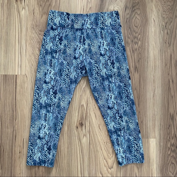 LOGO by Lori Goldstein Pants - Logo by lori Goldstein snakeskin print leggings